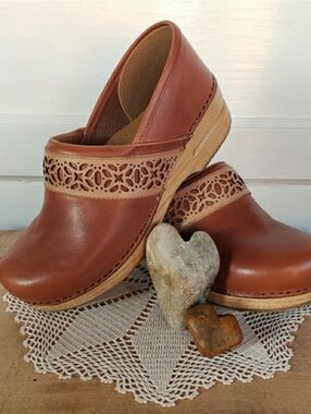Rust Dansko Pro Western Pavan Clogs Honey Floral Strap Cottage Boho 37 38 39 41